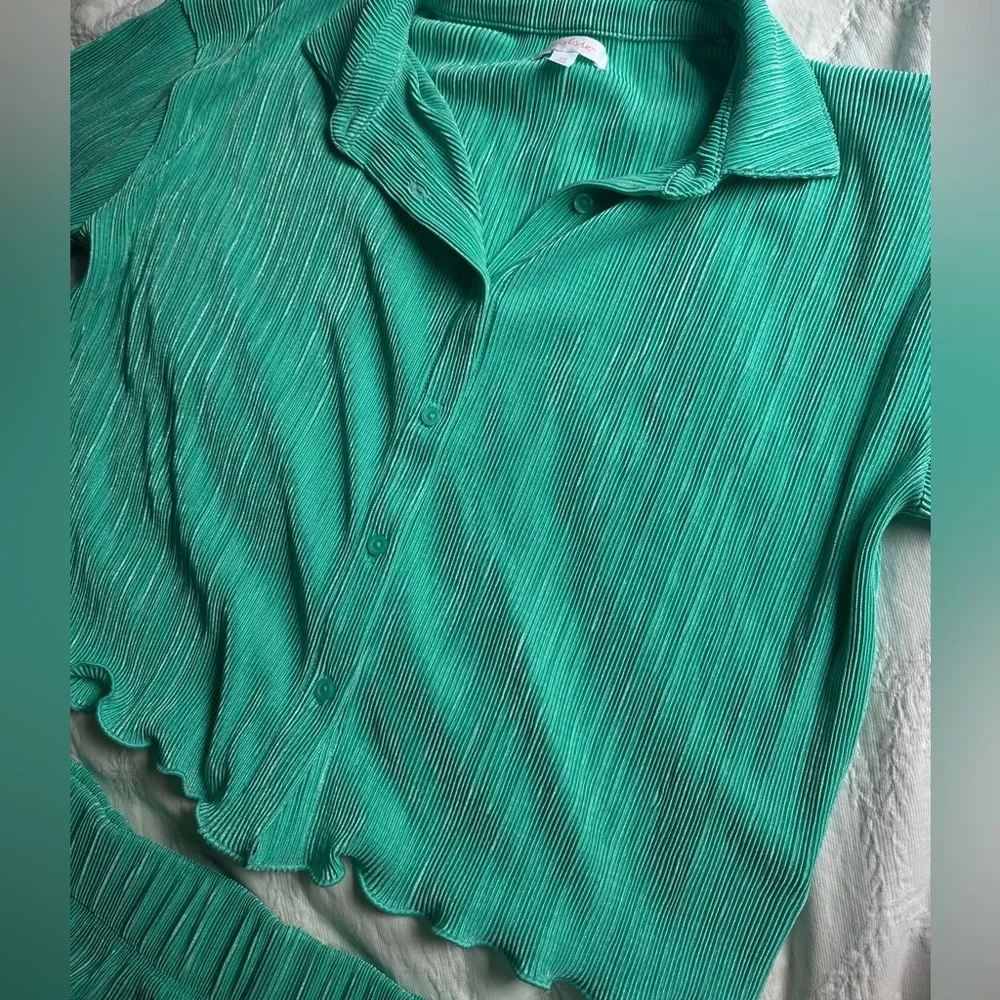 Colsie Green Ribbed Sleepwear Set - Picture 5 of 8